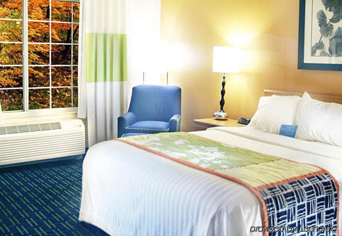 Fairfield Inn And Suites By Marriott Cincinnati Eastgate Habitación foto