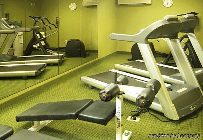 Fairfield Inn And Suites By Marriott Cincinnati Eastgate Facilidades foto